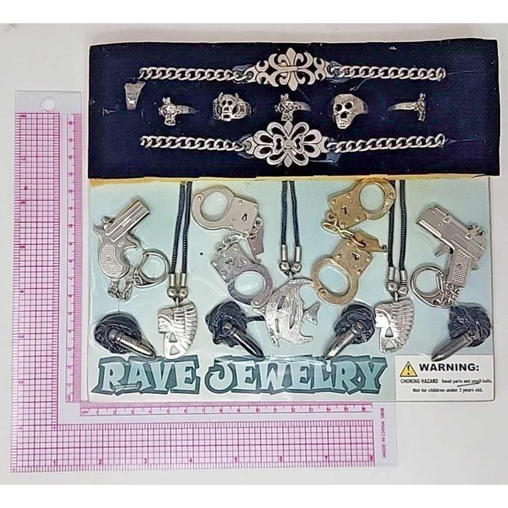 Vintage Vending Display Board‎ Rave Jewelry 0388